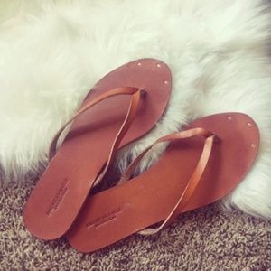 American Eagle Brown Leather Sandals